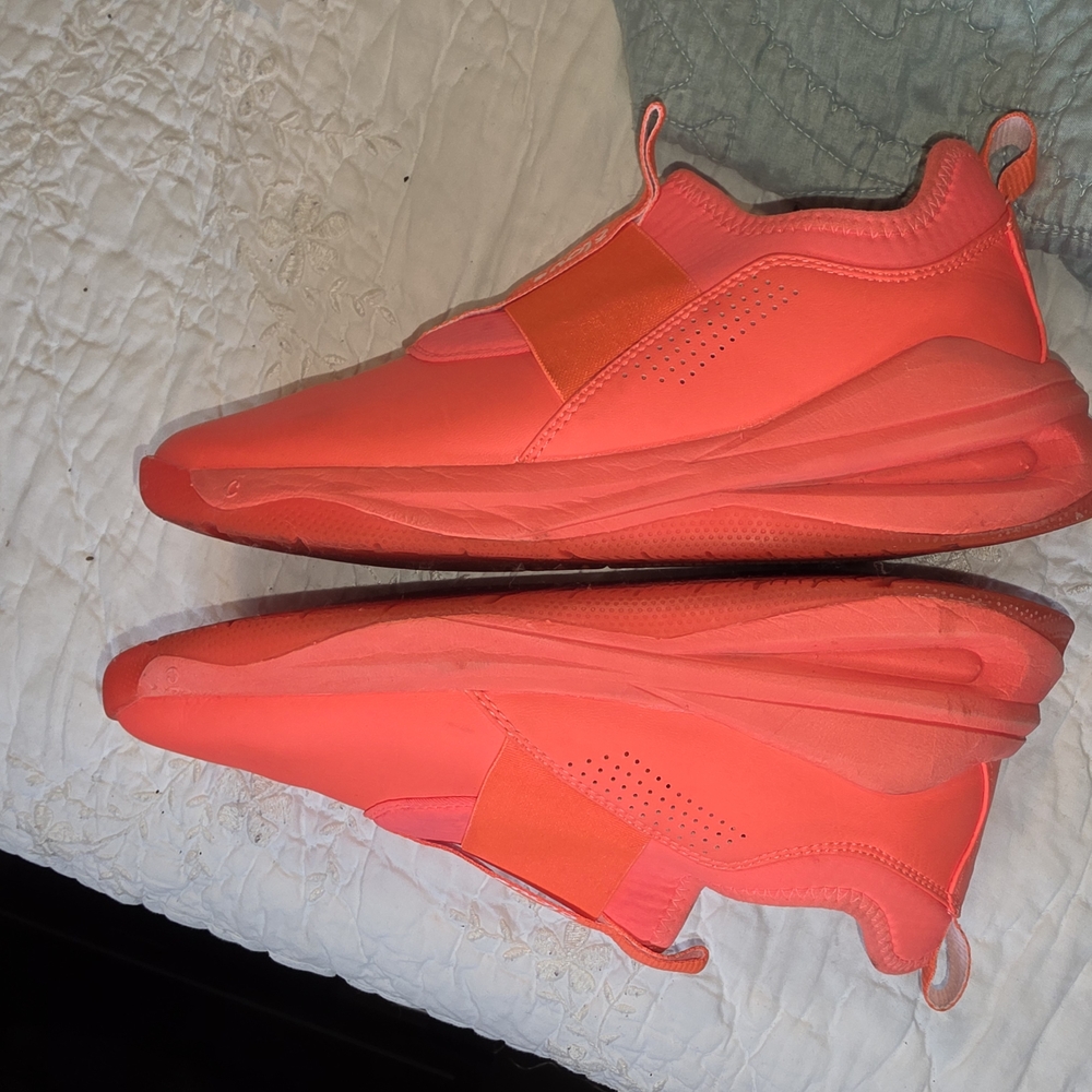 Clove Women's Vibrant Orange Athletic Shoes - Picture 3 of 5
